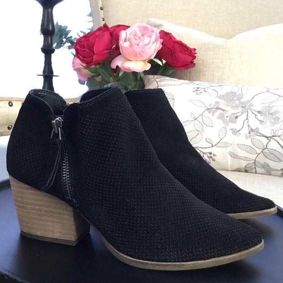 Vince camuto nethera perforated bootie Clearance